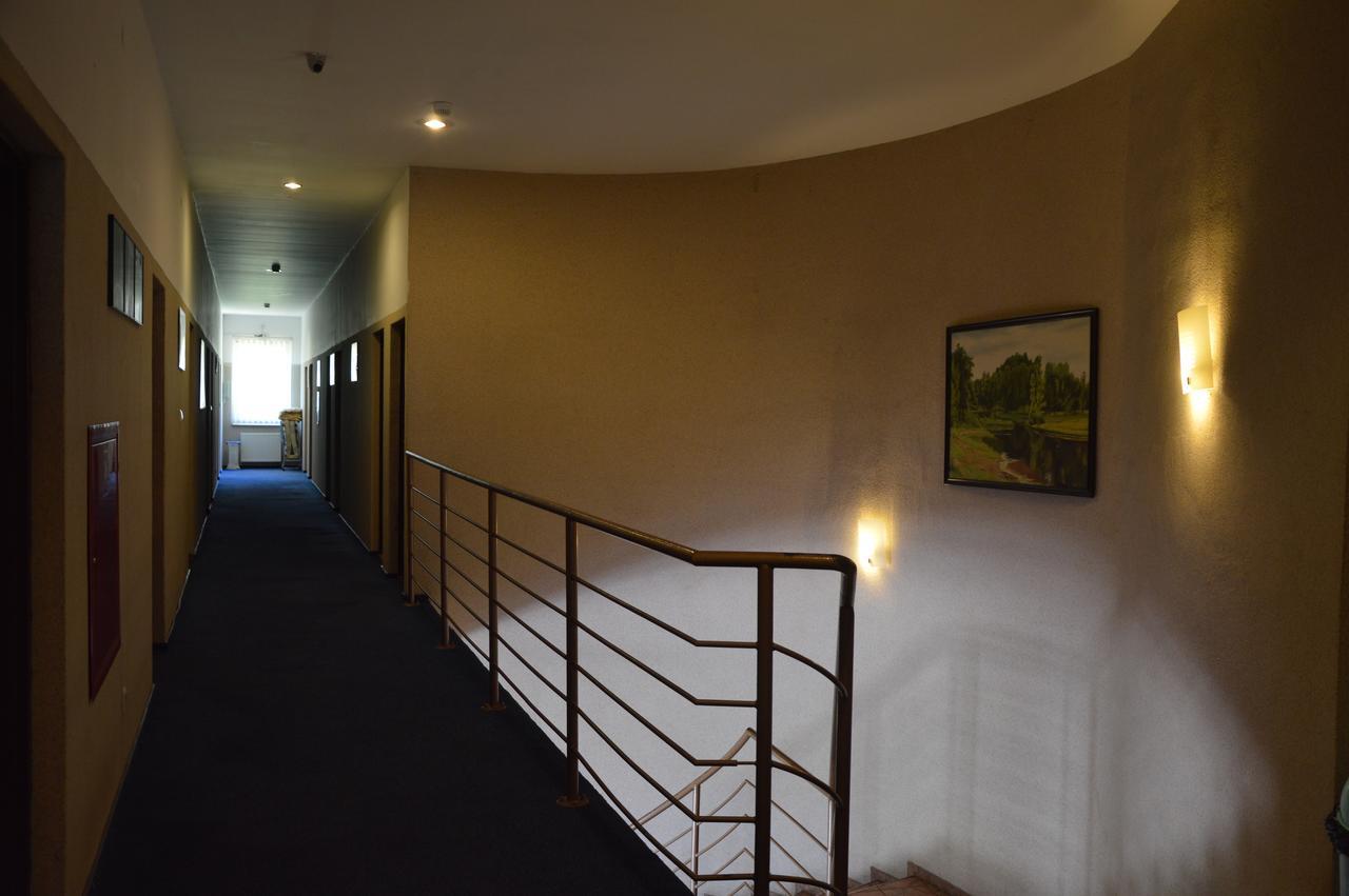 O.W.Bingo Hotell Bieszkowice Exteriör bild
